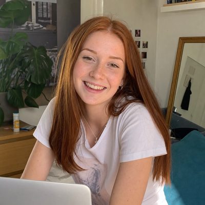 Mia, 16, Edinburgh